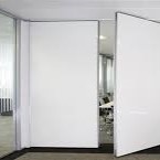FOLDING PARTITION